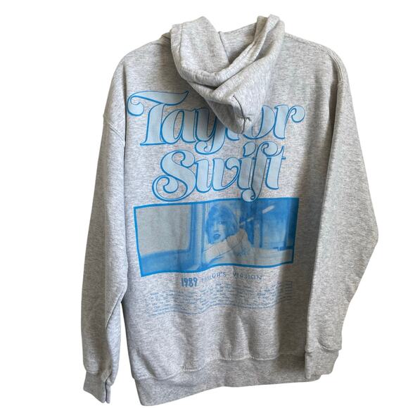 Taylor Swift 1989 Taylor's Version Hooded Sweatshirt Size Medium - Picture 1 of 5